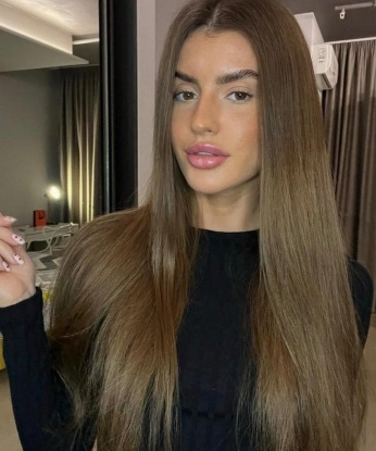 💋 Живу в Москве, где наша встреча станет незабываемым событием. Со мной ты окунешься в мир наслаждения и расслабления. Мои услуги разнообразны: классический и эротический массаж, фетиш, ролевые игры и многое другое. На фото ты можешь увидеть мои нежные формы, которые будут дарить тебе удовольствие. Мои клиенты обладают лишь самыми положительными откликами - я умею слушать, понимать и удовлетворять. Позволь себе расслабиться в сотрясающей встрече со мной! 💖 Надежда